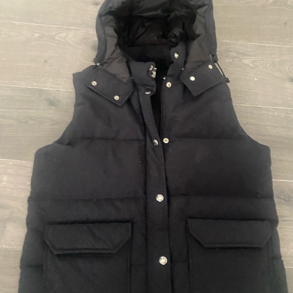 The north face puffer vest - Picture 1 of 4